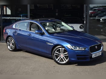 Used Jaguar XE 2015 for sale - 79752261: Photo