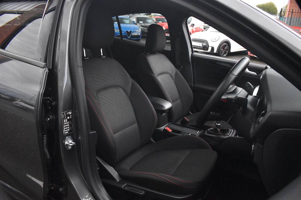 Used Ford Focus 2023 for sale - 76332333: Photo 8