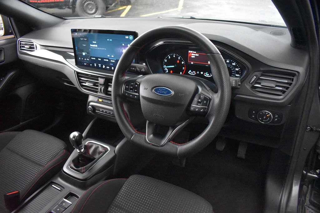 Used Ford Focus 2023 for sale - 76332333: Photo 9