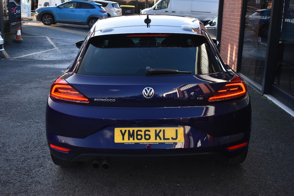 Used Volkswagen Scirocco 2016 for sale - 76788575: Photo 8