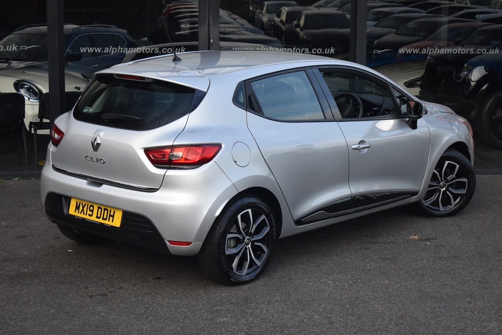 Used Renault Clio 2019 for sale - 76652879: Photo 7