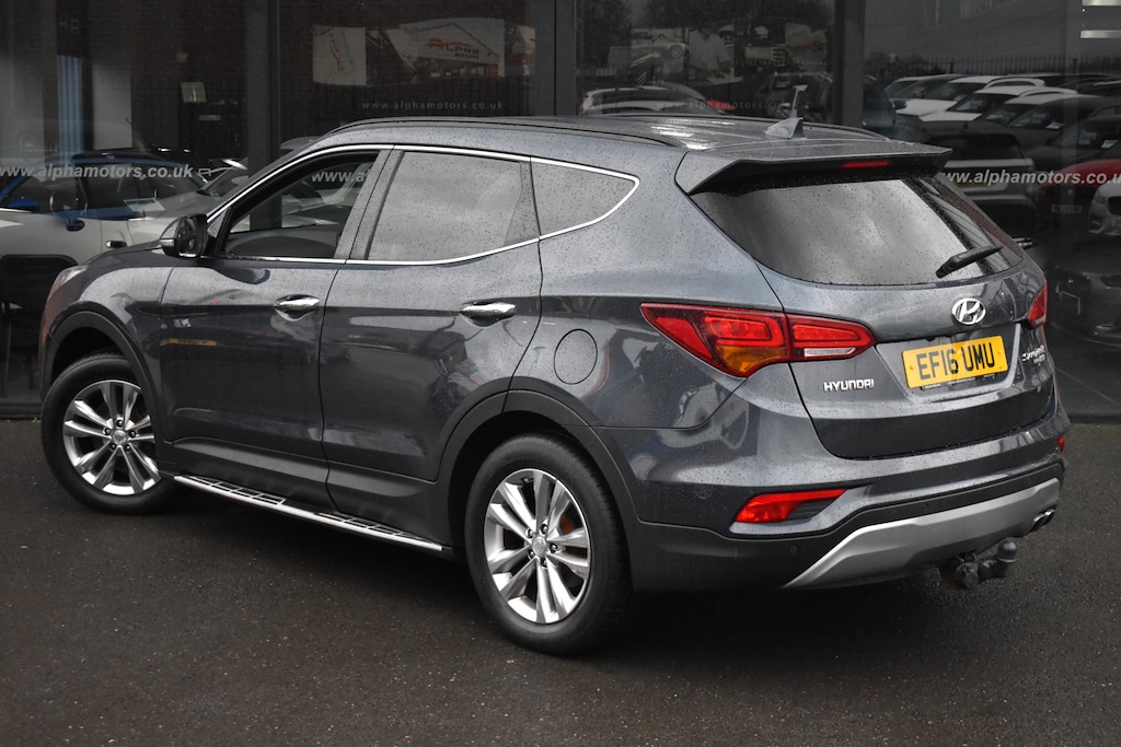 Used Hyundai Santa Fe 2016 for sale - 77877945: Photo 2