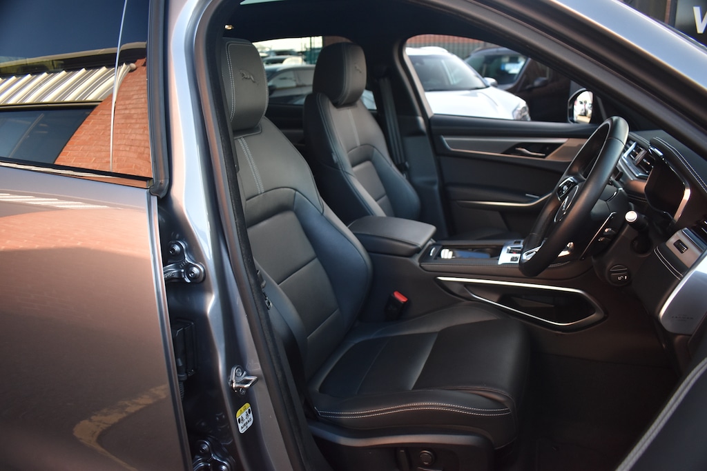 Used Jaguar F-Pace 2023 for sale - 77740331: Photo 9