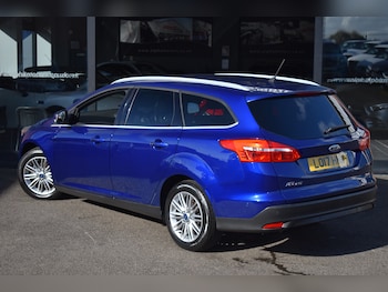 Used Ford Focus 2017 for sale - 77890210: Photo