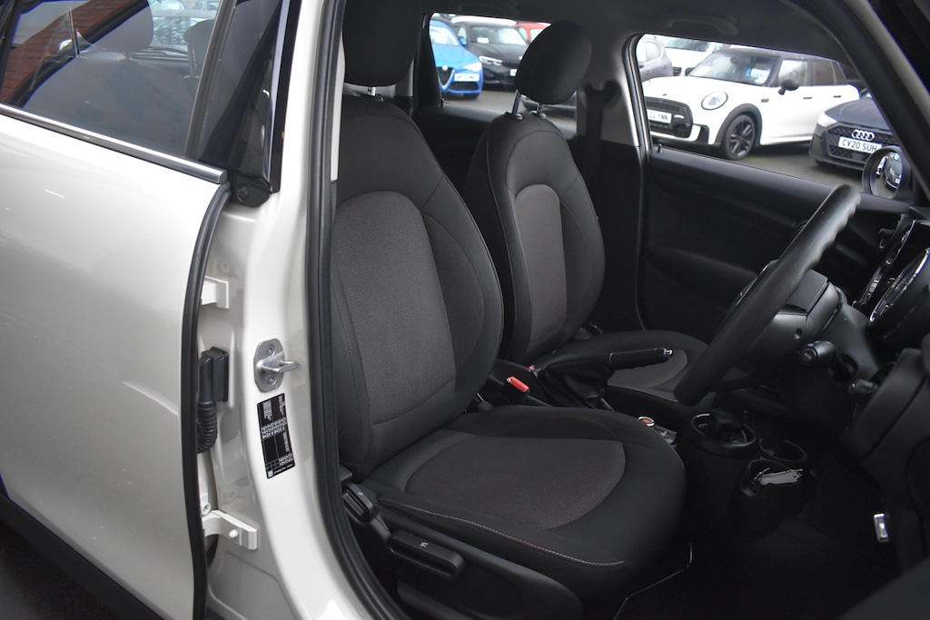 Used MINI Hatch 2020 for sale - 76557101: Photo 8