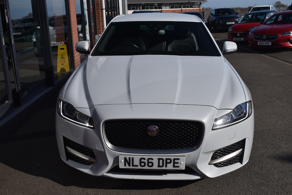 Used Jaguar XF 2016 for sale - 77746356: Photo 3