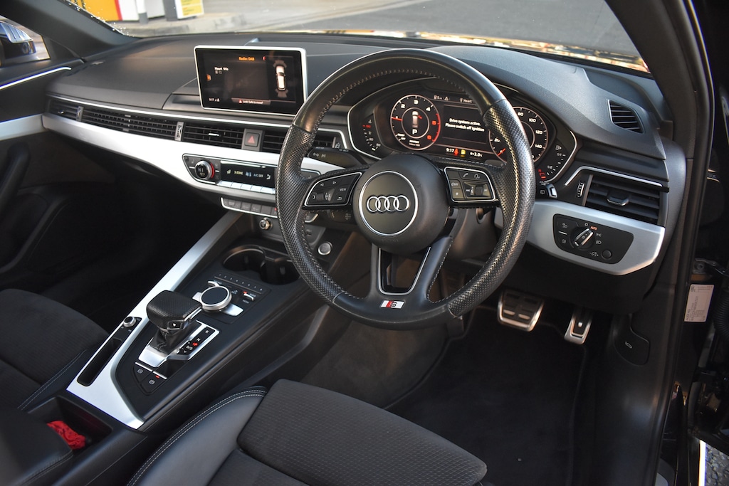 Used Audi A4 Avant 2019 for sale - 76948692: Photo 10