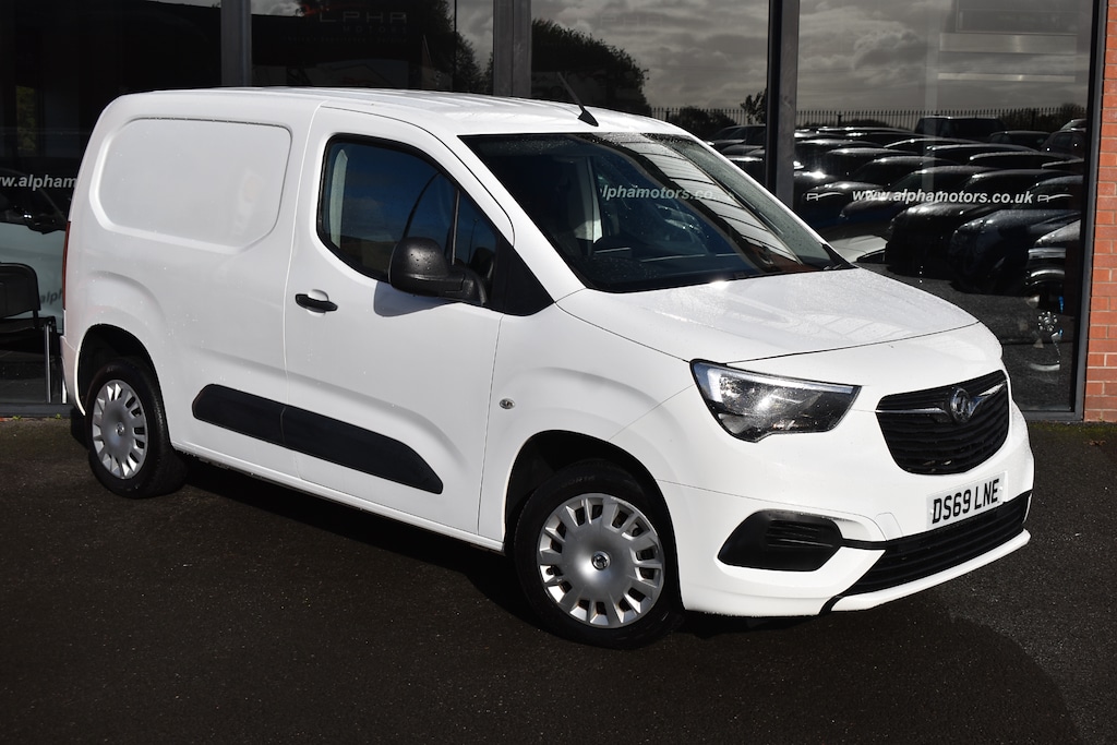 Used Vauxhall Combo 2019 for sale - 76404952: Photo 1