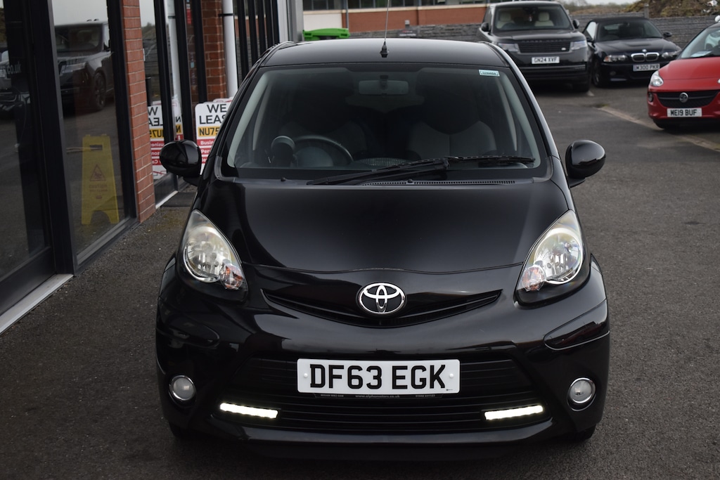 Used Toyota AYGO 2013 for sale - 77995400: Photo 3