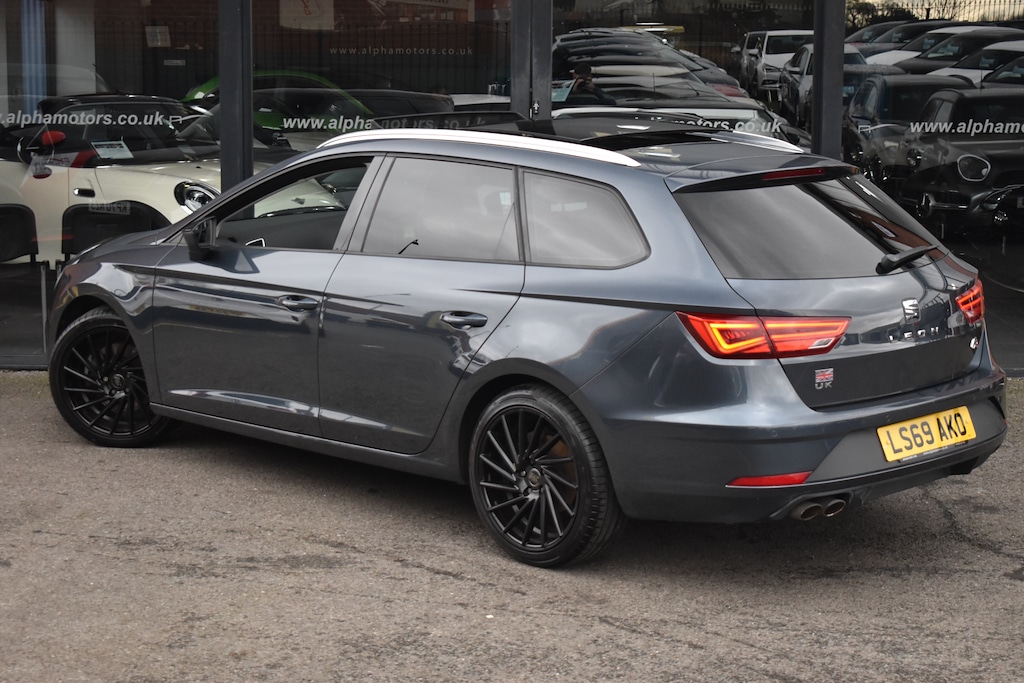 Used SEAT Leon 2019 for sale - 77492945: Photo 2