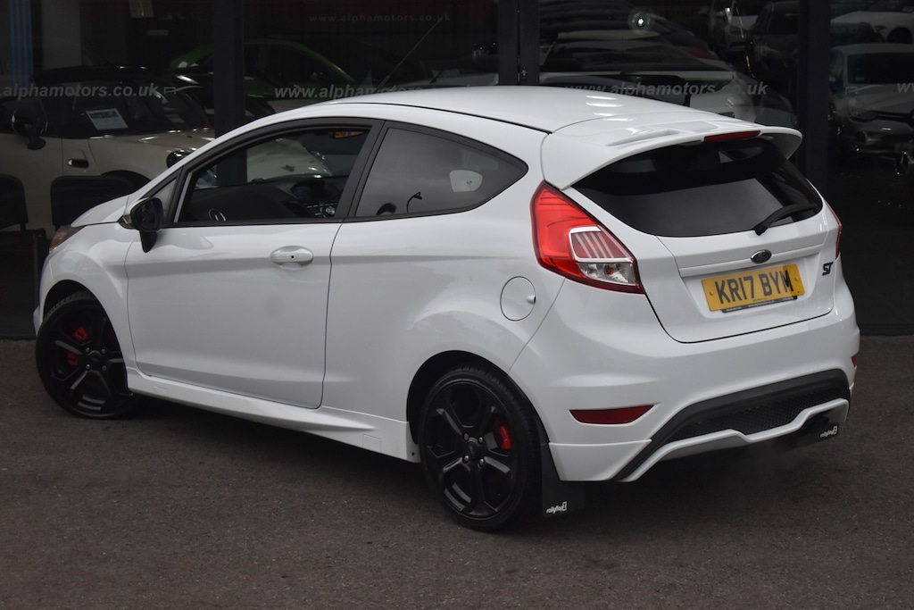 Used Ford Fiesta 2017 for sale - 77532419: Photo 2