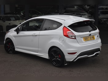 Used Ford Fiesta 2017 for sale - 77532419: Photo