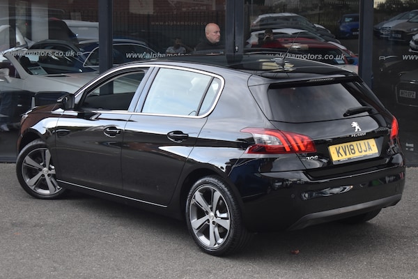 Used Peugeot 308 2018 for sale - 76196208: Photo 2