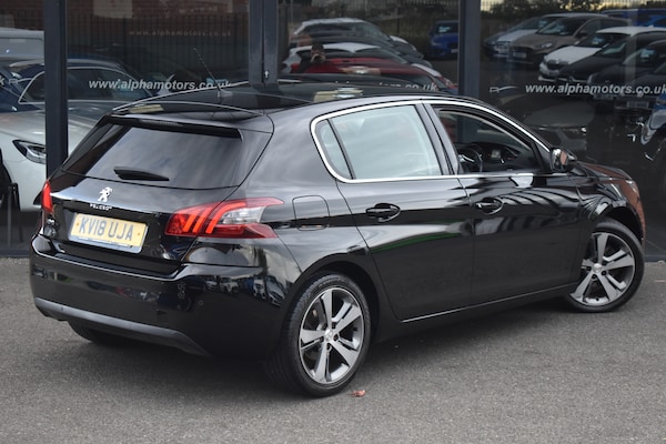 Used Peugeot 308 2018 for sale - 76196208: Photo 6
