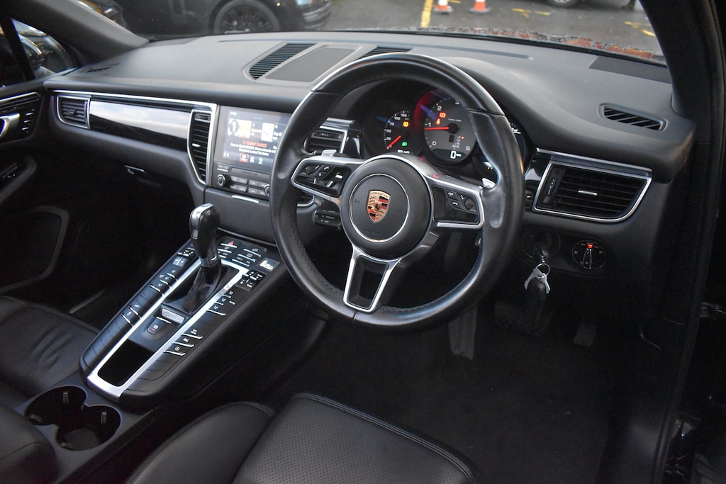 Used Porsche Macan 2018 for sale - 76882118: Photo 10