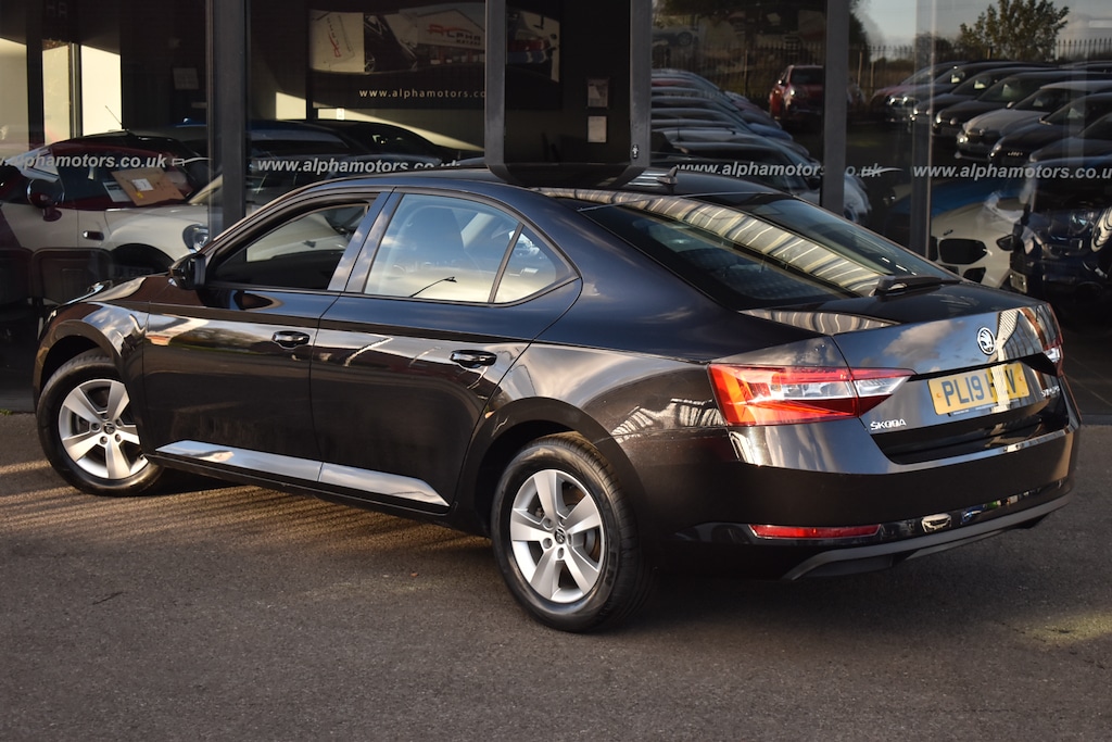 Used Skoda Superb 2019 for sale - 76540208: Photo 2