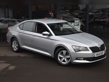 Used Skoda Superb 2019 for sale - 77442935: Photo