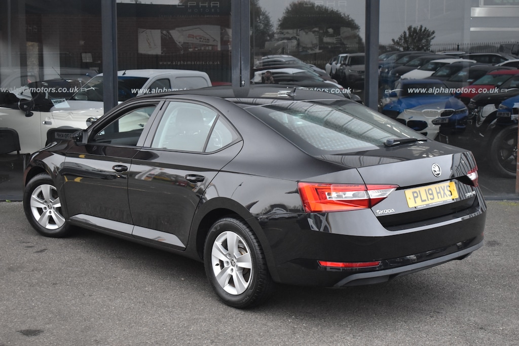 Used Skoda Superb 2019 for sale - 76540182: Photo 2