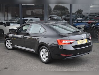 Used Skoda Superb 2019 for sale - 76540182: Photo