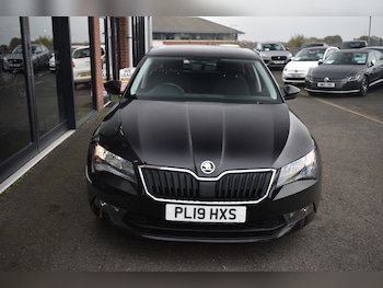 Used Skoda Superb 2019 for sale - 76540182: Photo