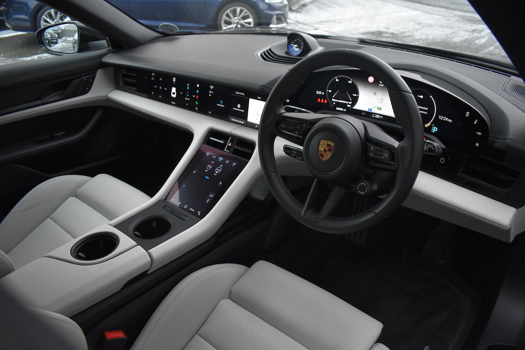 Used Porsche Taycan 2023 for sale - 77326590: Photo 9