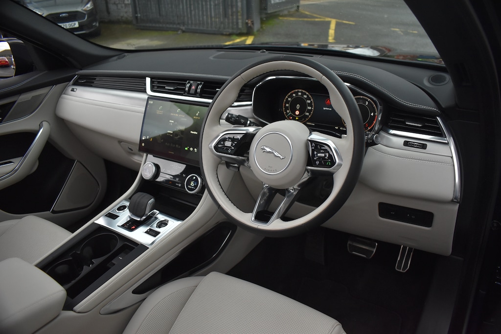 Used Jaguar F-Pace 2023 for sale - 77679109: Photo 10