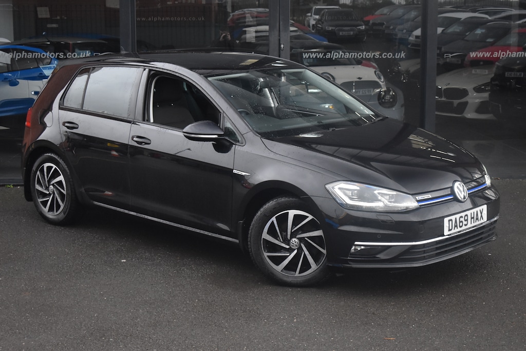 Used Volkswagen Golf 2019 for sale - 76722476: Photo 1