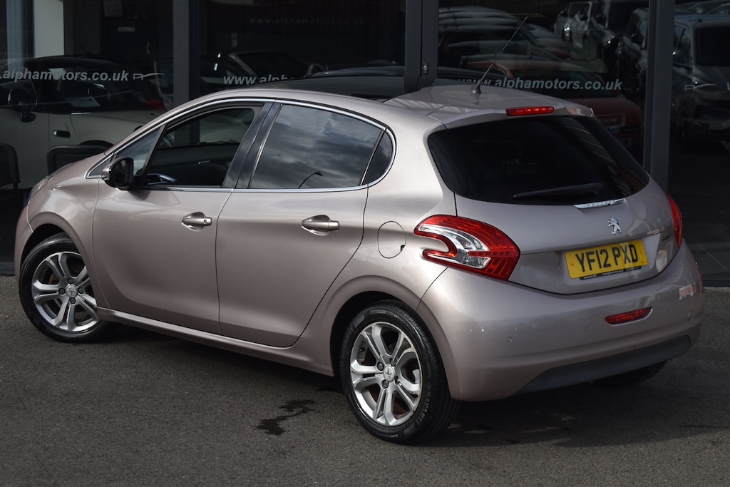 Used Peugeot 208 2012 for sale - 78037010: Photo 2