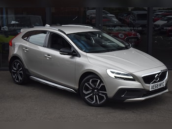 Used Volvo V40 2018 for sale - 78509394: Photo