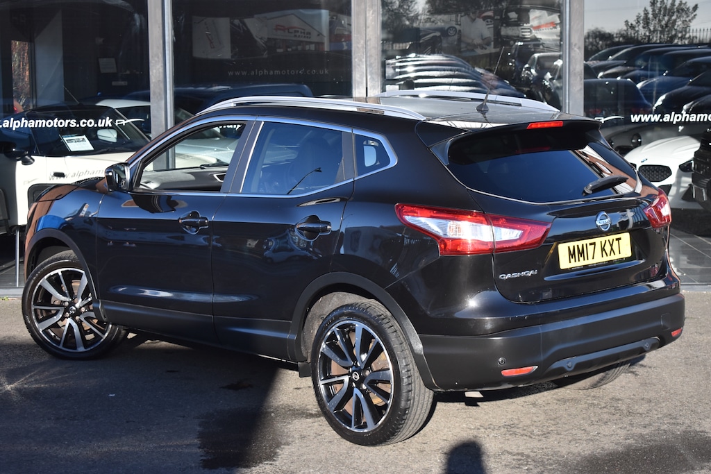 Used Nissan Qashqai 2017 for sale - 76709726: Photo 2