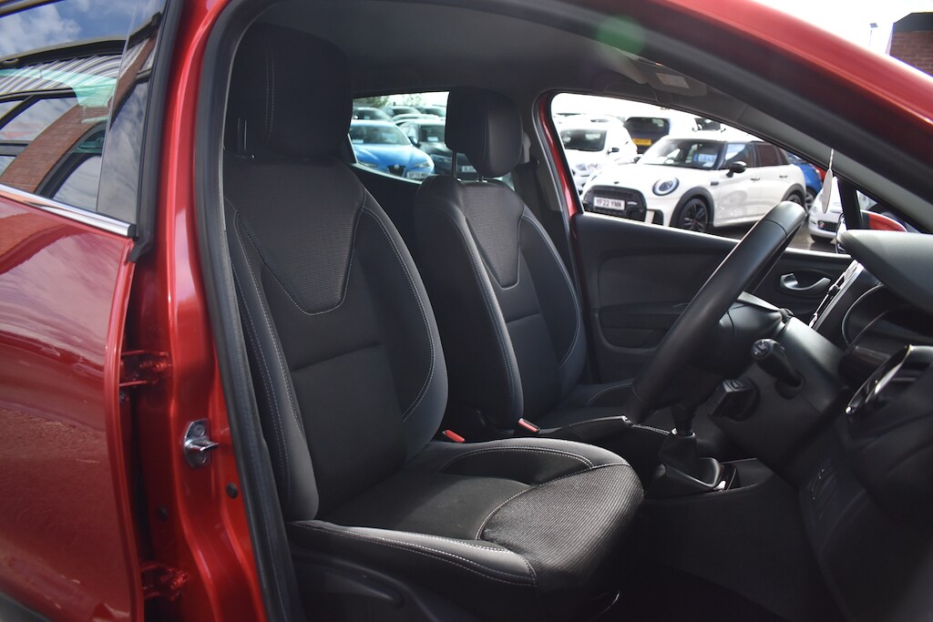 Used Renault Clio 2019 for sale - 76355340: Photo 9