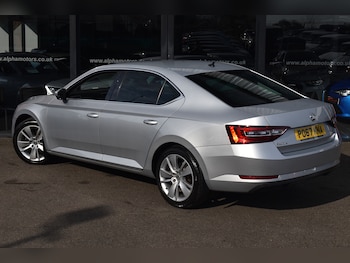 Used Skoda Superb 2017 for sale - 75922253: Photo