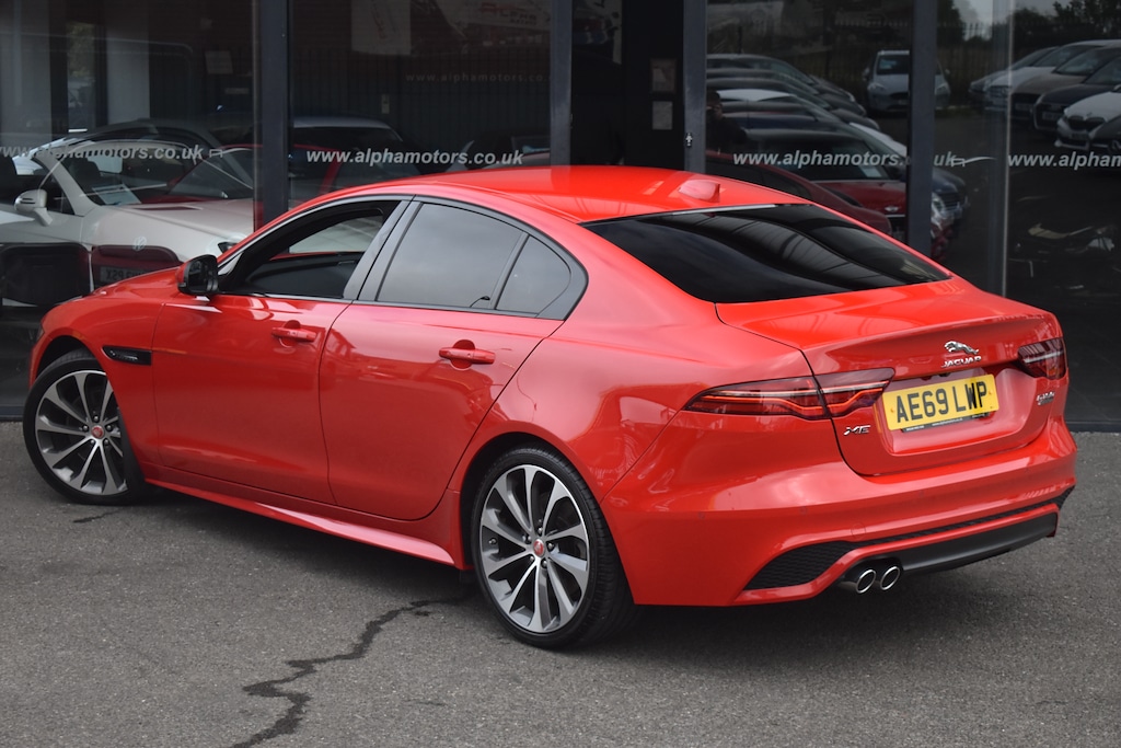 Used Jaguar XE 2020 for sale - 76140469: Photo 2