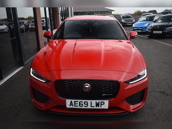 Used Jaguar XE 2020 for sale - 76140469: Photo
