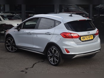 Used Ford Fiesta 2020 for sale - 76146334: Photo 2