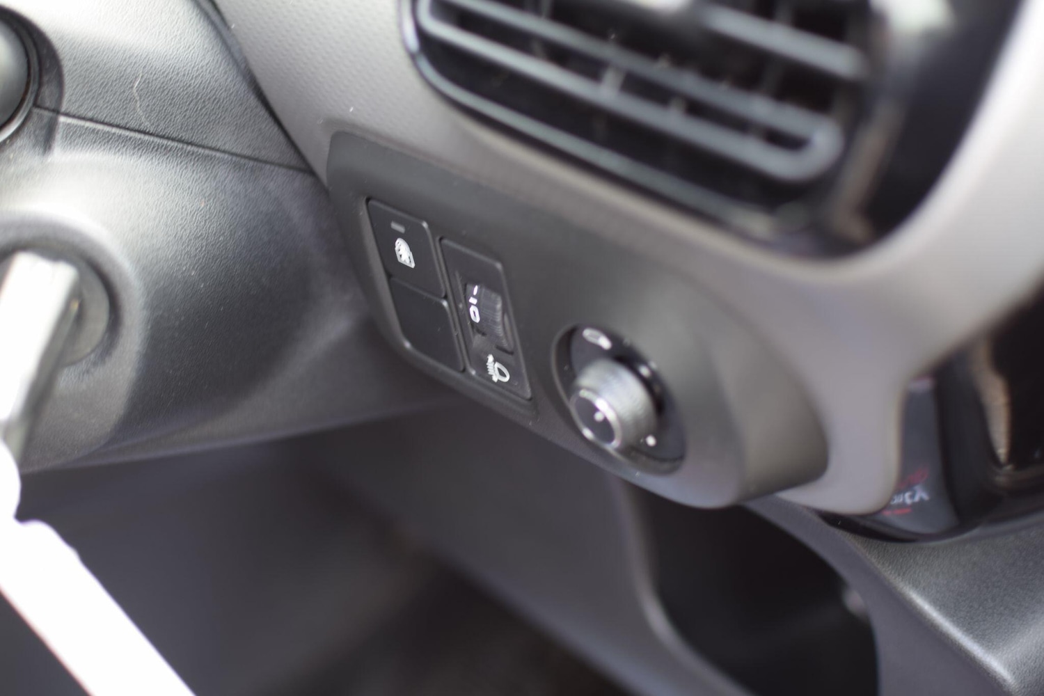 Used Citroen C4 Cactus 2019 for sale - 77039764: Photo 16