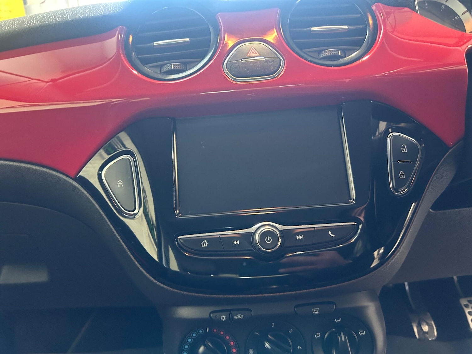 Used Vauxhall ADAM 2017 for sale - 76823739: Photo 31