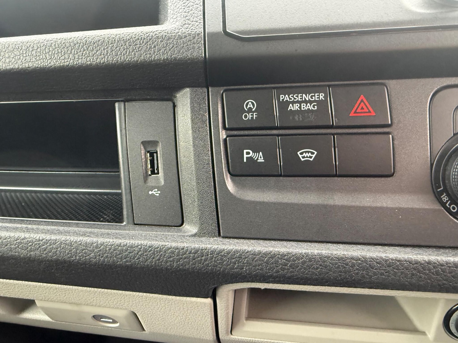 Used Volkswagen Transporter for sale - 77166571: Photo 13