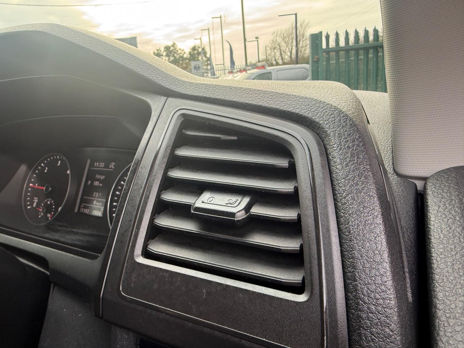 Used Volkswagen Transporter for sale - 77166571: Photo 9