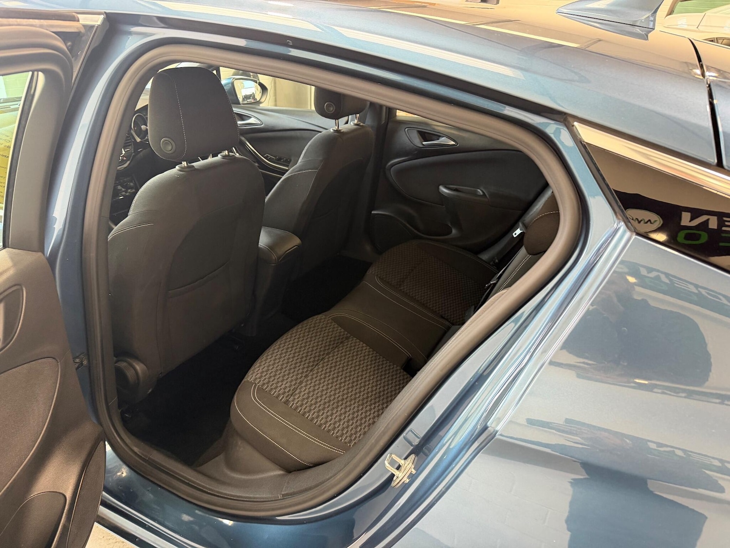 Used Vauxhall Astra 2017 for sale - 76898442: Photo 11