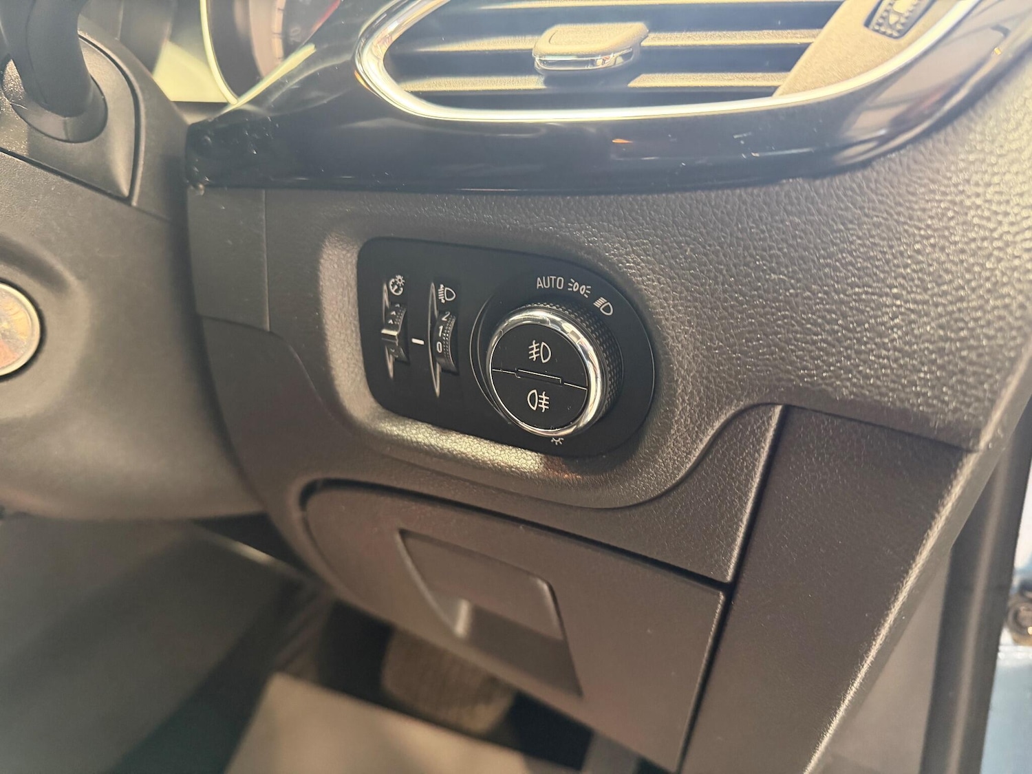 Used Vauxhall Astra 2017 for sale - 76898442: Photo 14