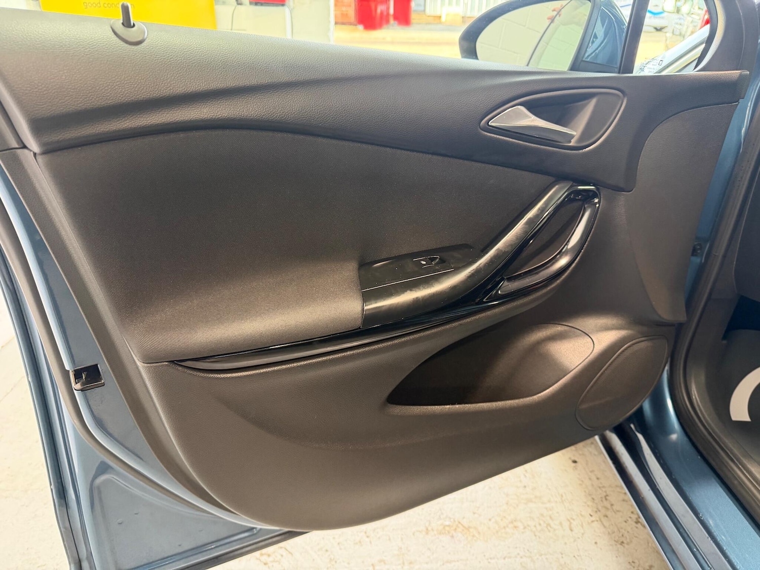 Used Vauxhall Astra 2017 for sale - 76898442: Photo 19