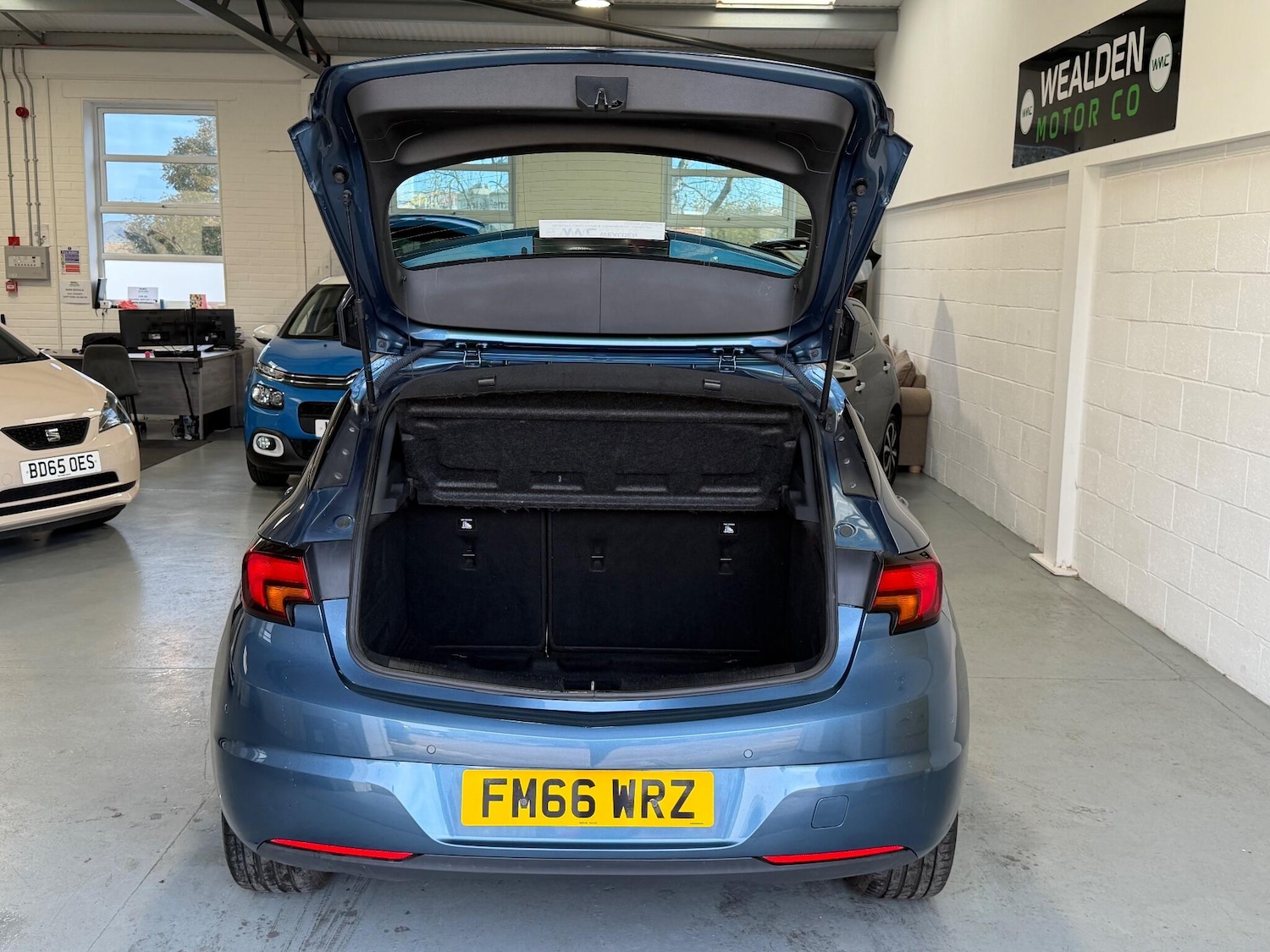 Used Vauxhall Astra 2017 for sale - 76898442: Photo 31