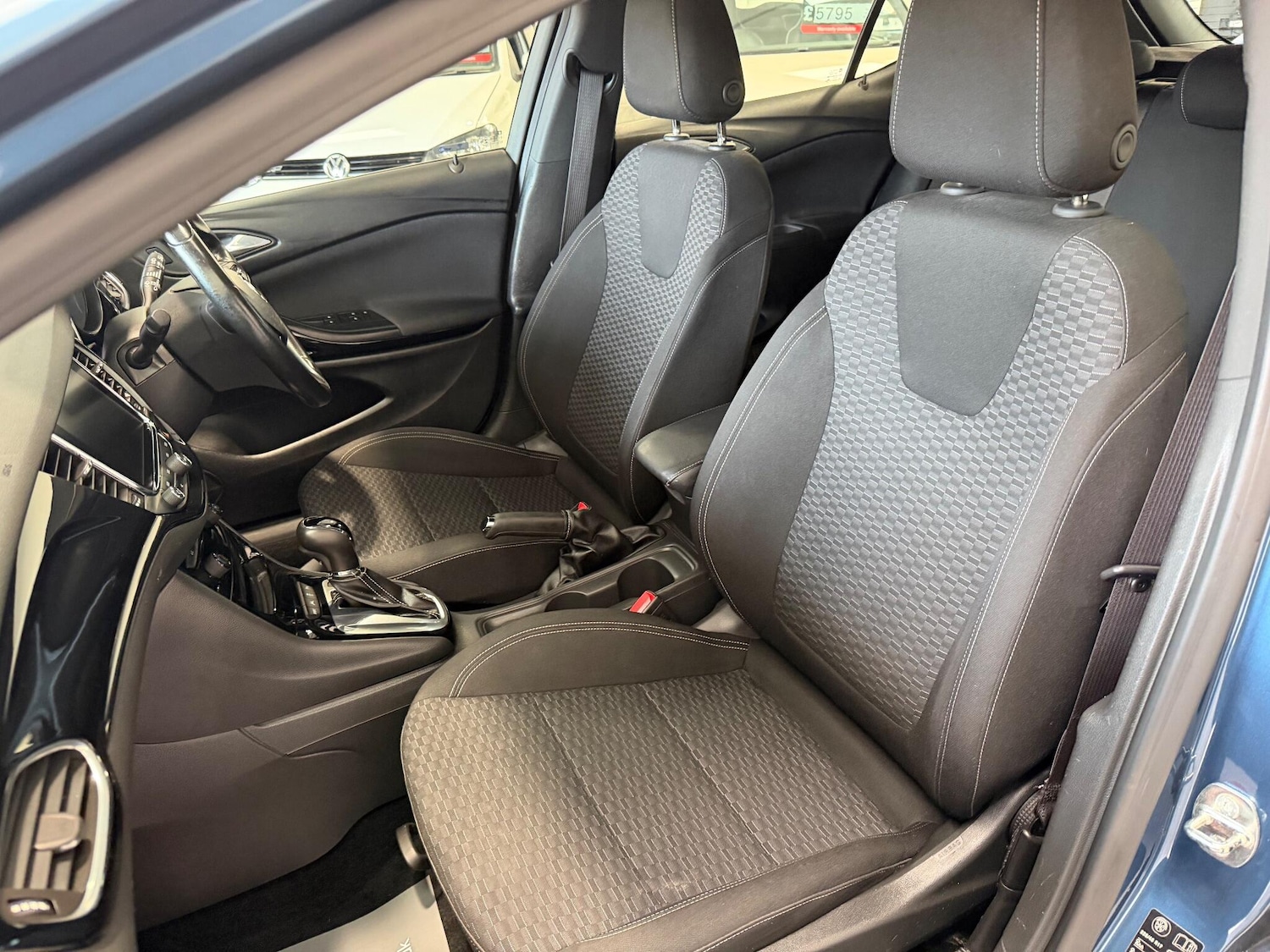 Used Vauxhall Astra 2017 for sale - 76898442: Photo 32