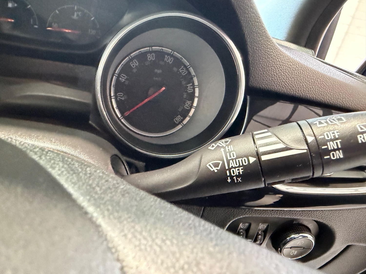 Used Vauxhall Astra 2017 for sale - 76898442: Photo 41