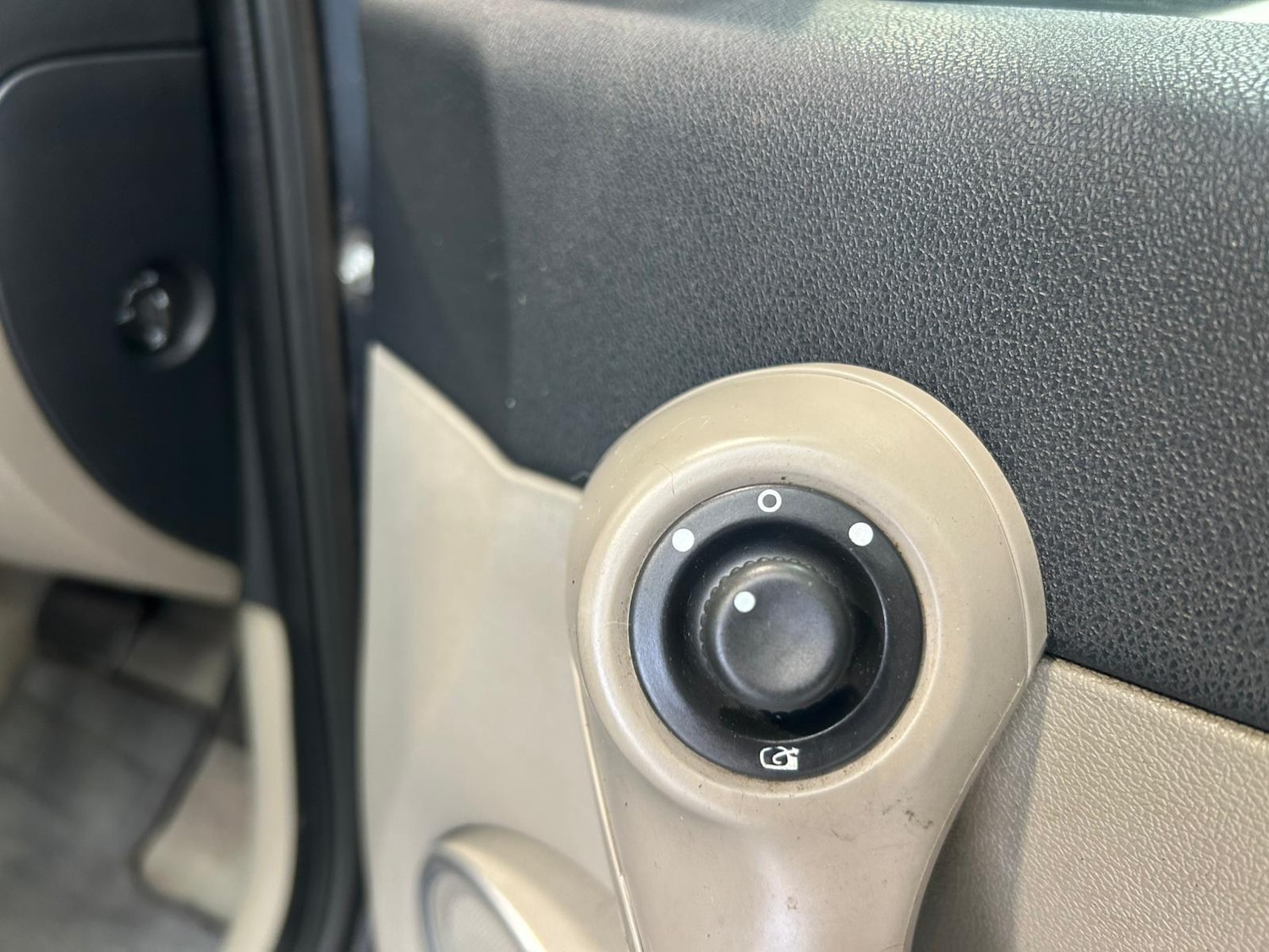 Used Renault Clio 2007 for sale - 76584952: Photo 18