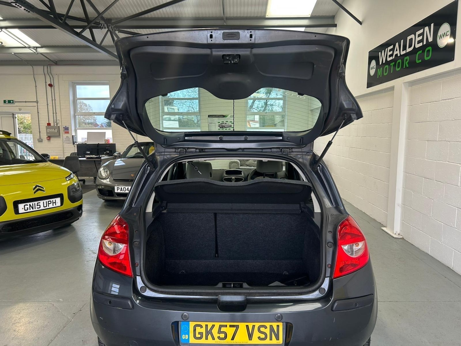 Used Renault Clio 2007 for sale - 76584952: Photo 31