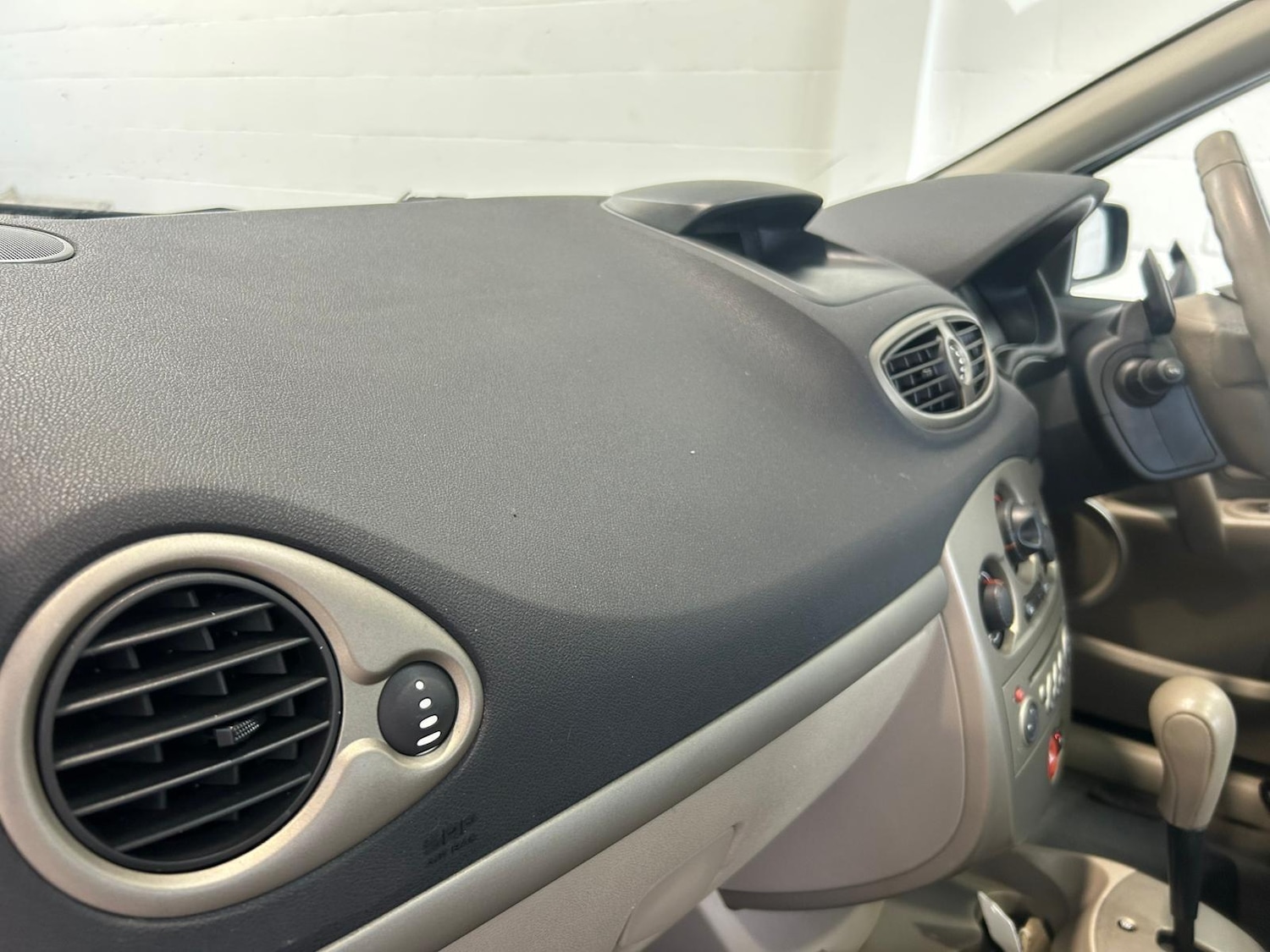 Used Renault Clio 2007 for sale - 76995177: Photo 10