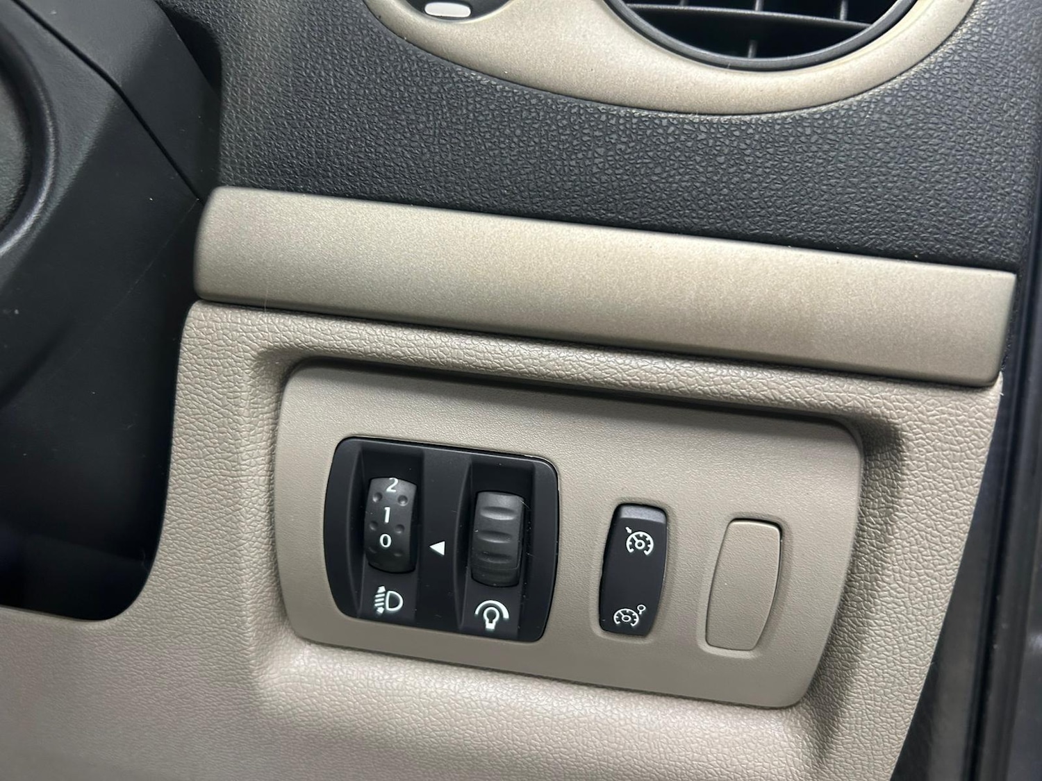 Used Renault Clio 2007 for sale - 76995177: Photo 17