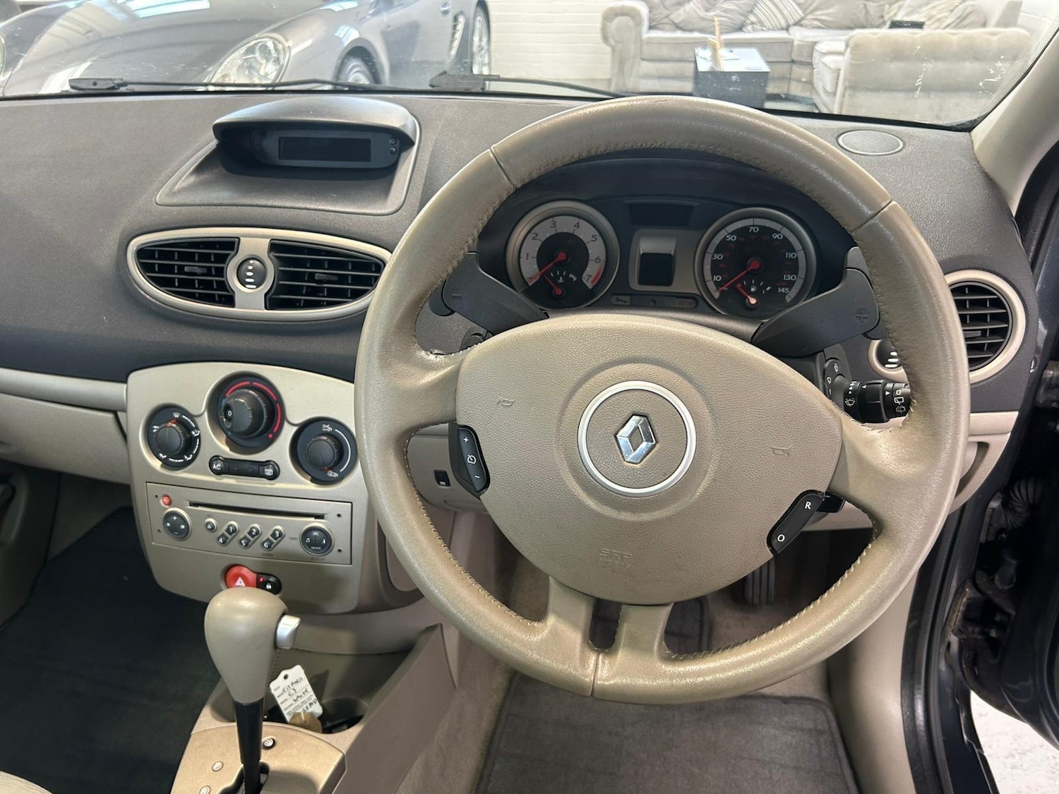 Used Renault Clio 2007 for sale - 76995177: Photo 33